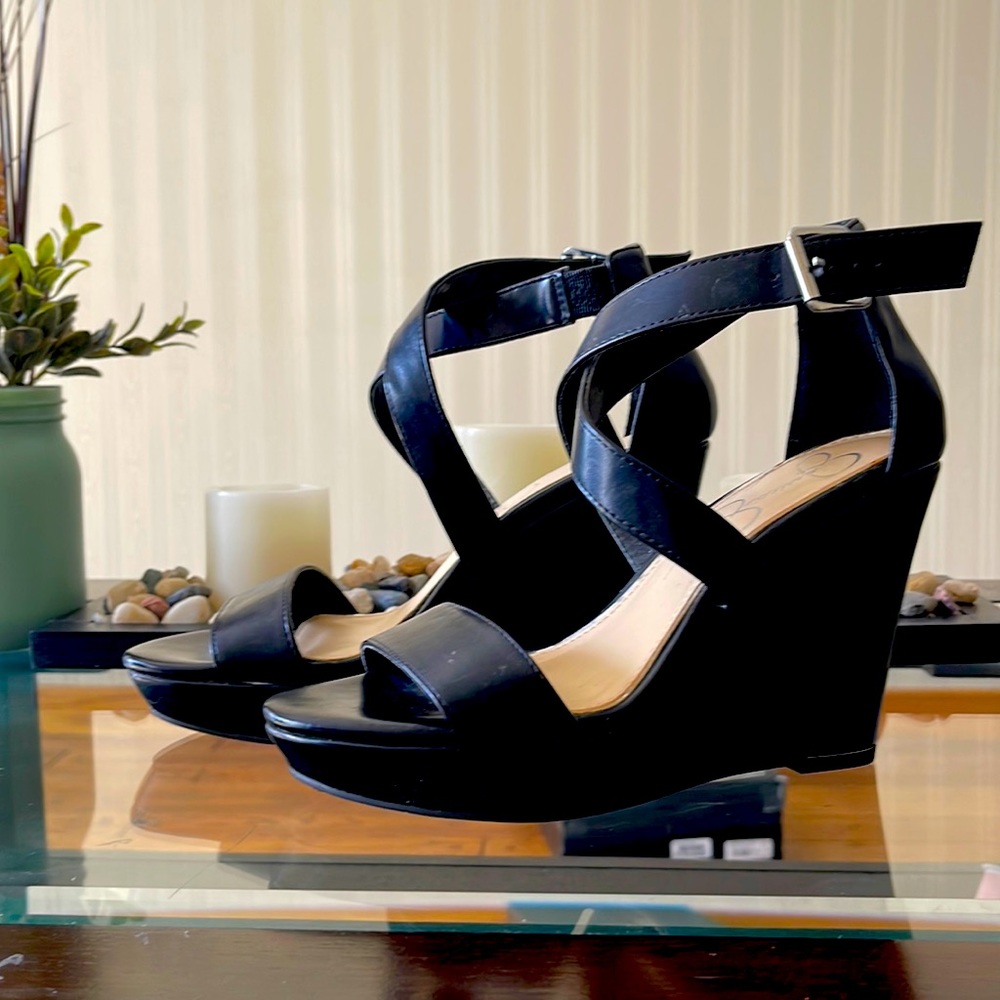 Jessica Simpson Black Shoes, was wearing just one time. Size 7/5